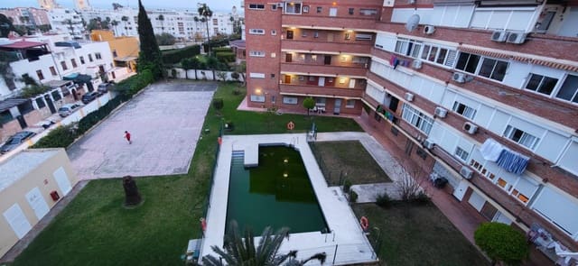 2 soveværelse Lejlighed til leje i Torremolinos med swimmingpool - € 1.200 (Ref: 9721830)