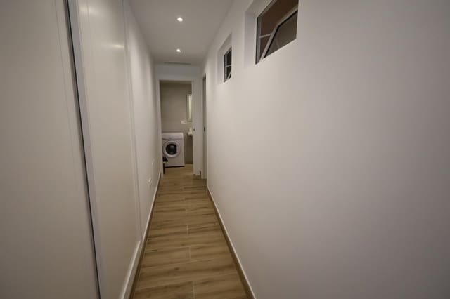 2 soveværelse Penthouse til leje i Torremolinos med swimmingpool - € 1.500 (Ref: 9735690)