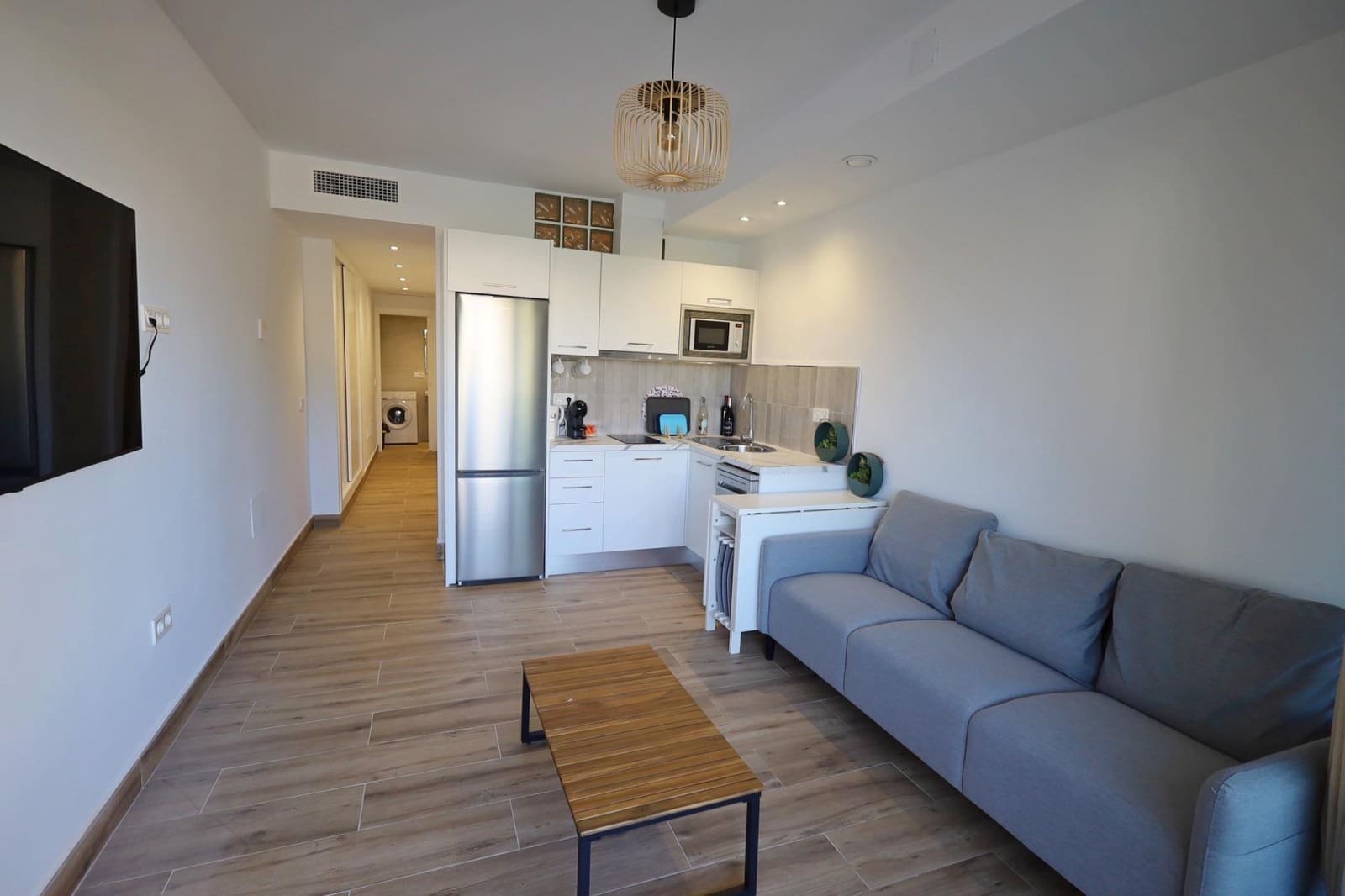 2 bedroom Penthouse for rent in Torremolinos with pool - € 1,500 (Ref: 9735690)