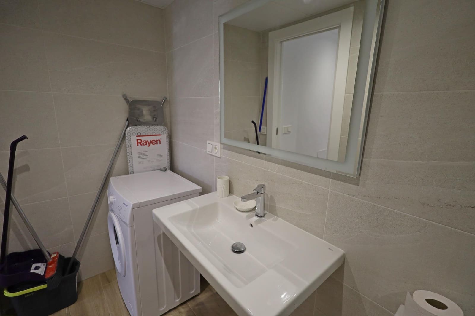 2 bedroom Penthouse for rent in Torremolinos with pool - € 1,500 (Ref: 9735690)