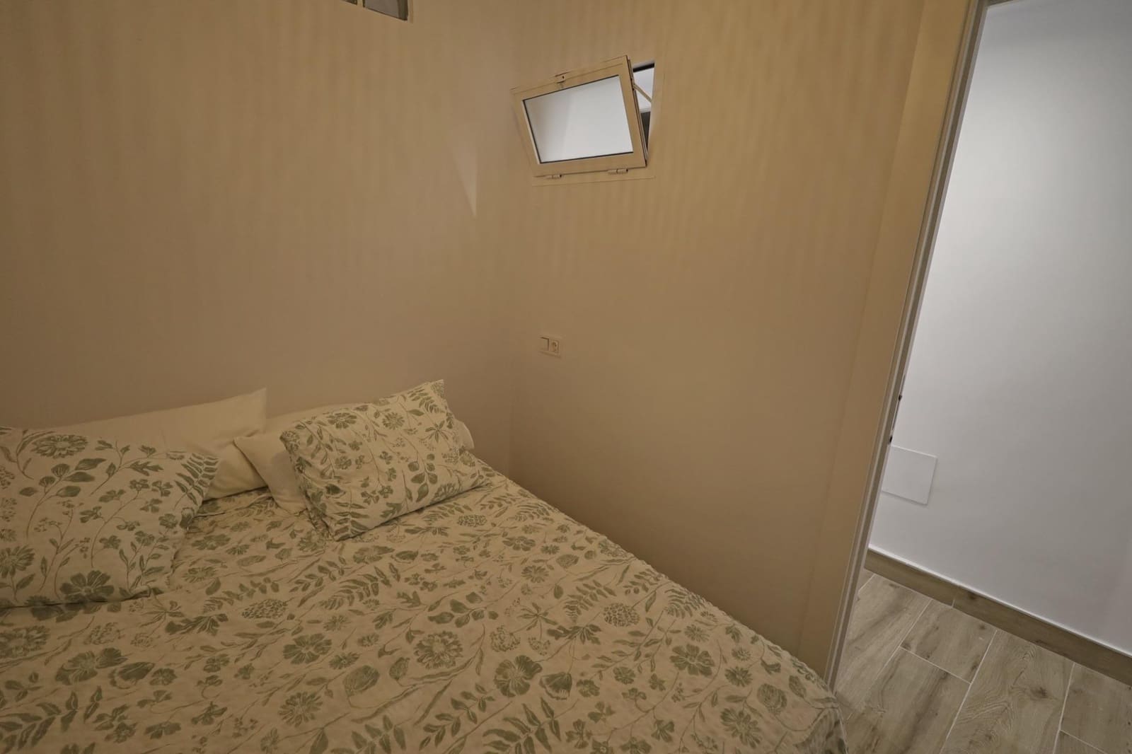 2 bedroom Penthouse for rent in Torremolinos with pool - € 1,500 (Ref: 9735690)