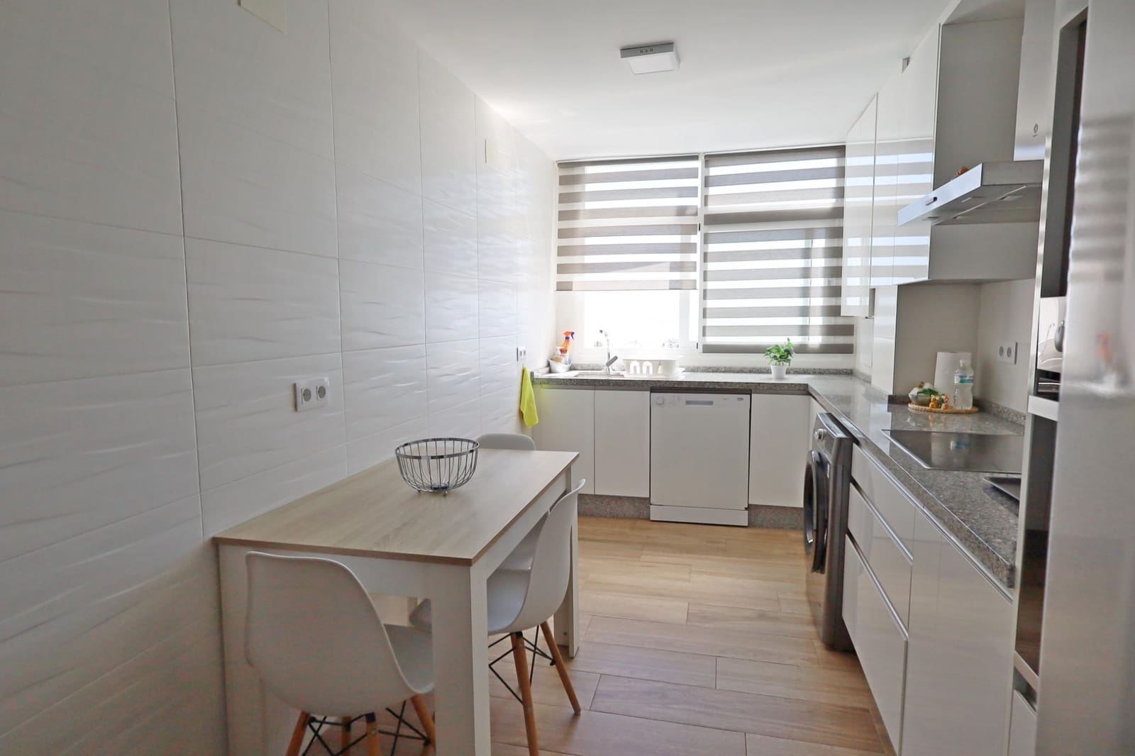 Appartement de 2 chambres à louer à Torremolinos avec garage - 1 250 € (Ref: 9773194)