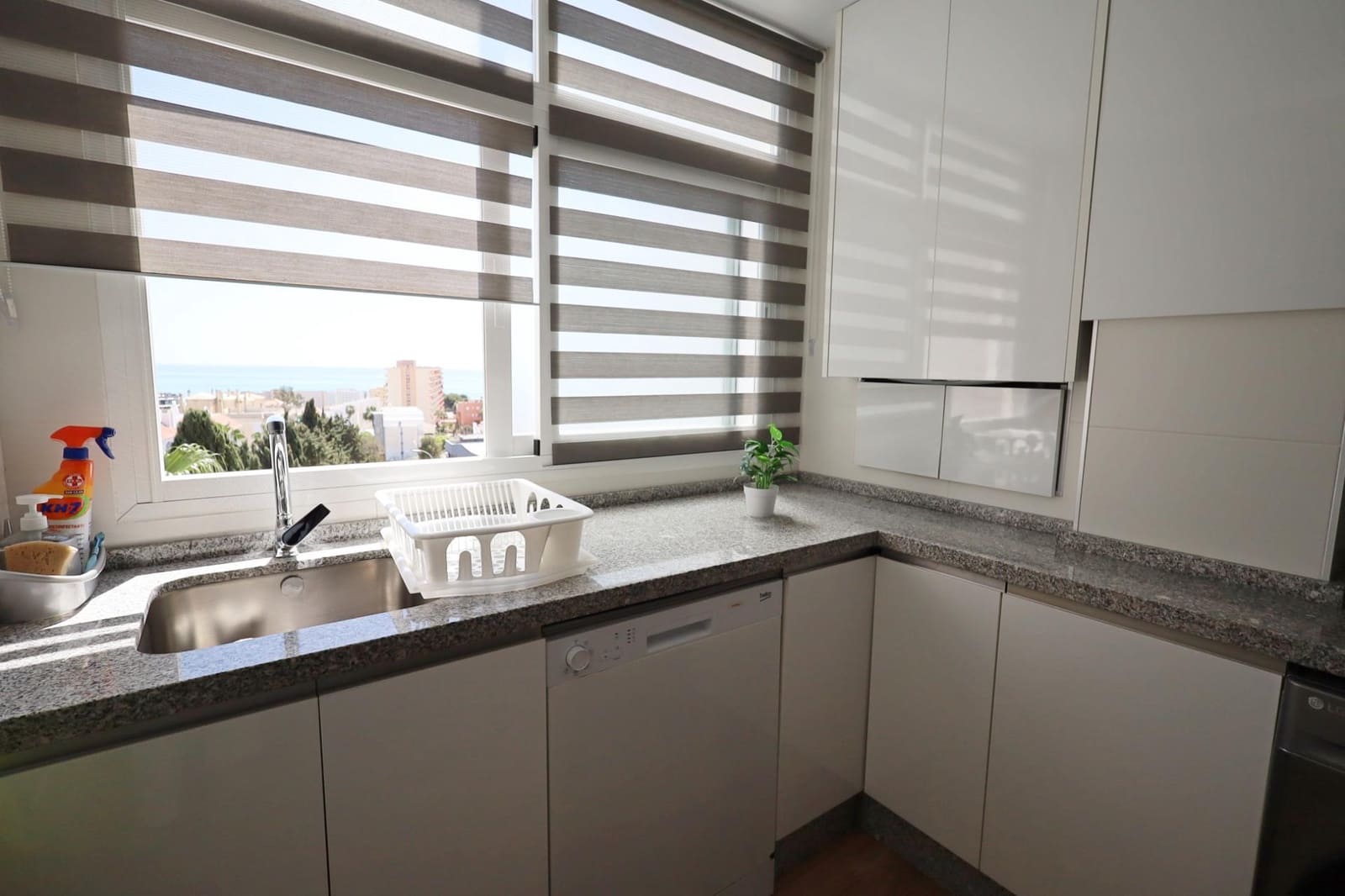 Appartement de 2 chambres à louer à Torremolinos avec garage - 1 250 € (Ref: 9773194)