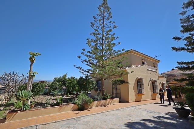 5 sypialnia Willa na sprzedaż w Alhaurín de la Torre z basenem garażem - 570 000 € (Ref: 9794804)