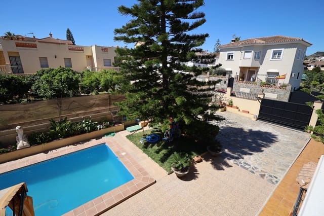 5 sypialnia Willa na sprzedaż w Alhaurín de la Torre z basenem garażem - 570 000 € (Ref: 9794804)