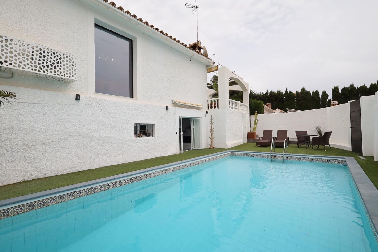 3 bedroom Villa for sale in Benalmadena with pool garage - € 773,000 (Ref: 9794805)