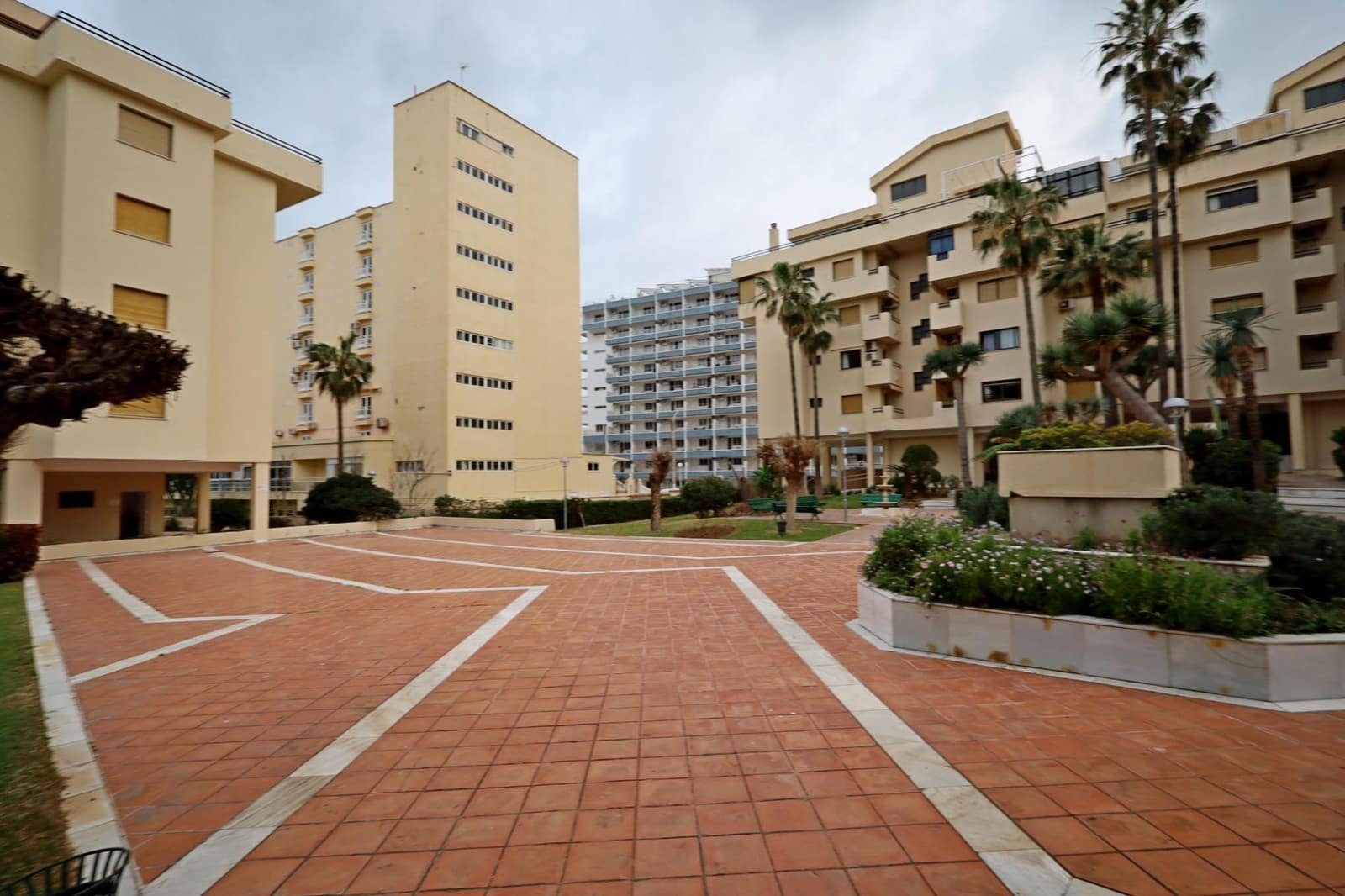 1 sovrum Lägenhet att hyra i Torremolinos med pool - 1 250 € (Ref: 9818014)