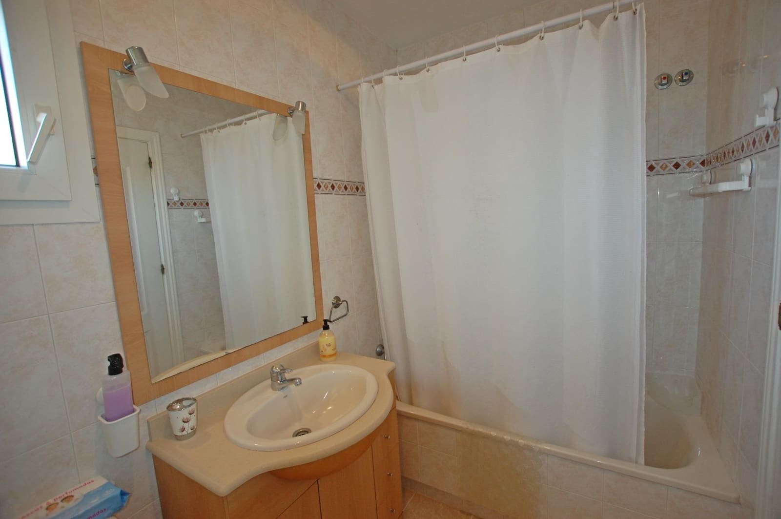 3 bedroom Villa for rent in Alhaurin de la Torre with pool garage - € 2,700 (Ref: 9840383)