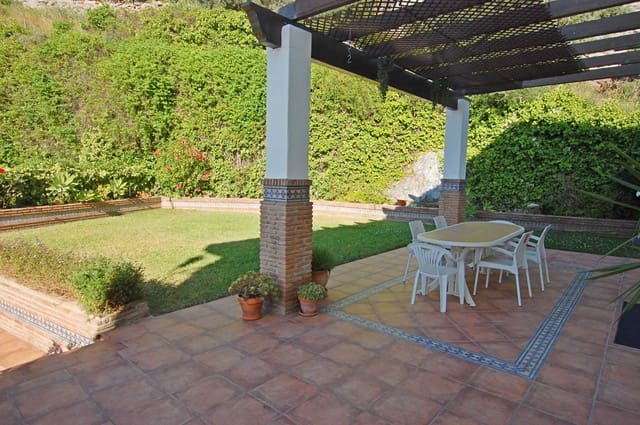 3 soveværelse Villa til leje i Alhaurín de la Torre med swimmingpool garage - € 2.700 (Ref: 9840383)