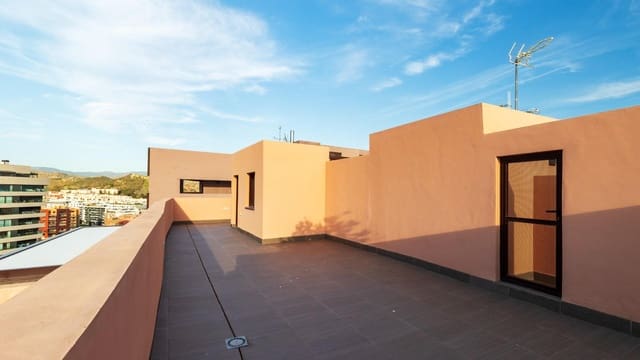 4 sypialnia Penthouse na sprzedaż w Teatinos, Miasto Málaga z basenem garażem - 950 000 € (Ref: 9843622)
