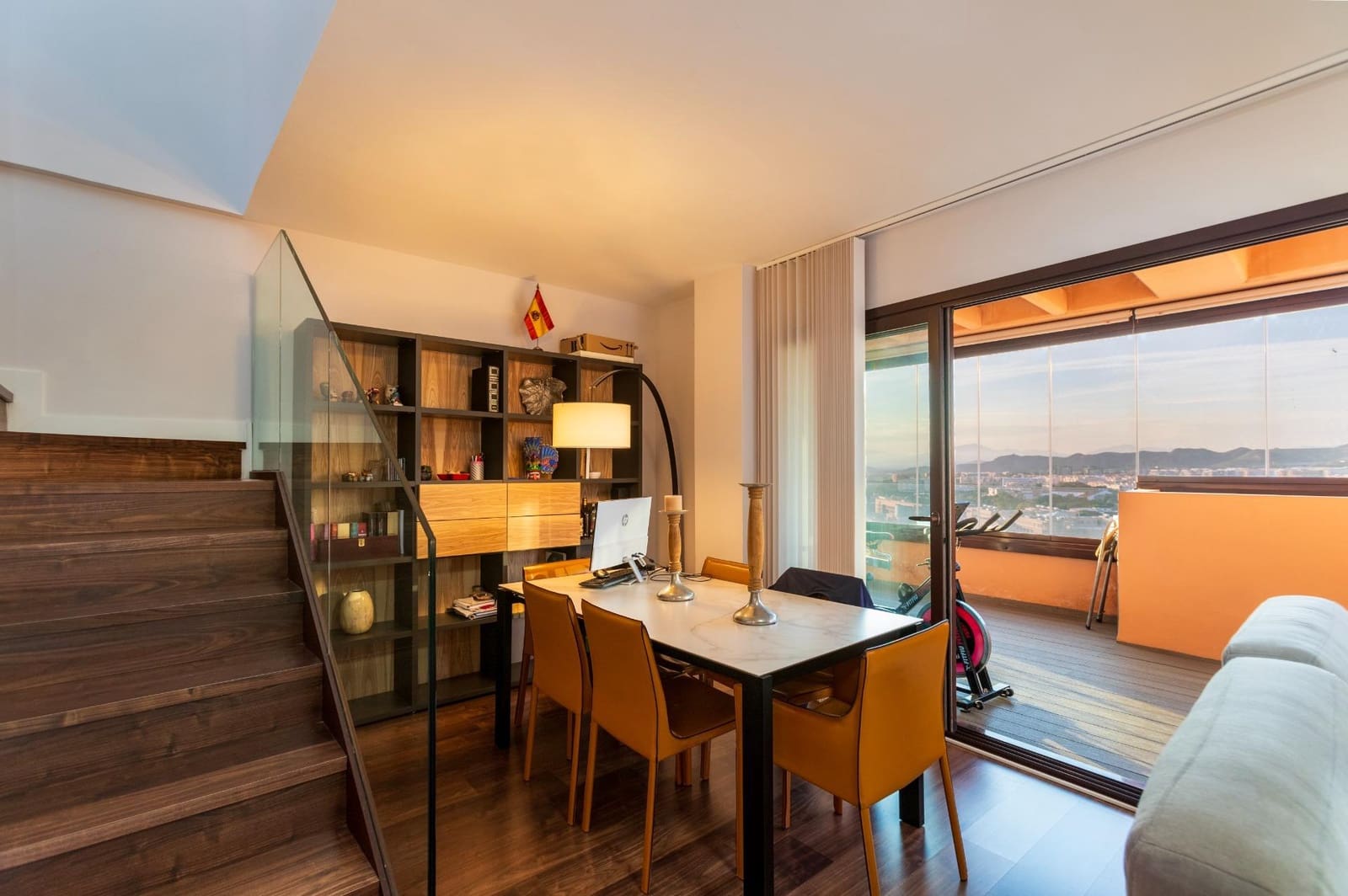 4 sypialnia Penthouse na sprzedaż w Miasto Malaga z basenem garażem - 950 000 € (Ref: 9843622)