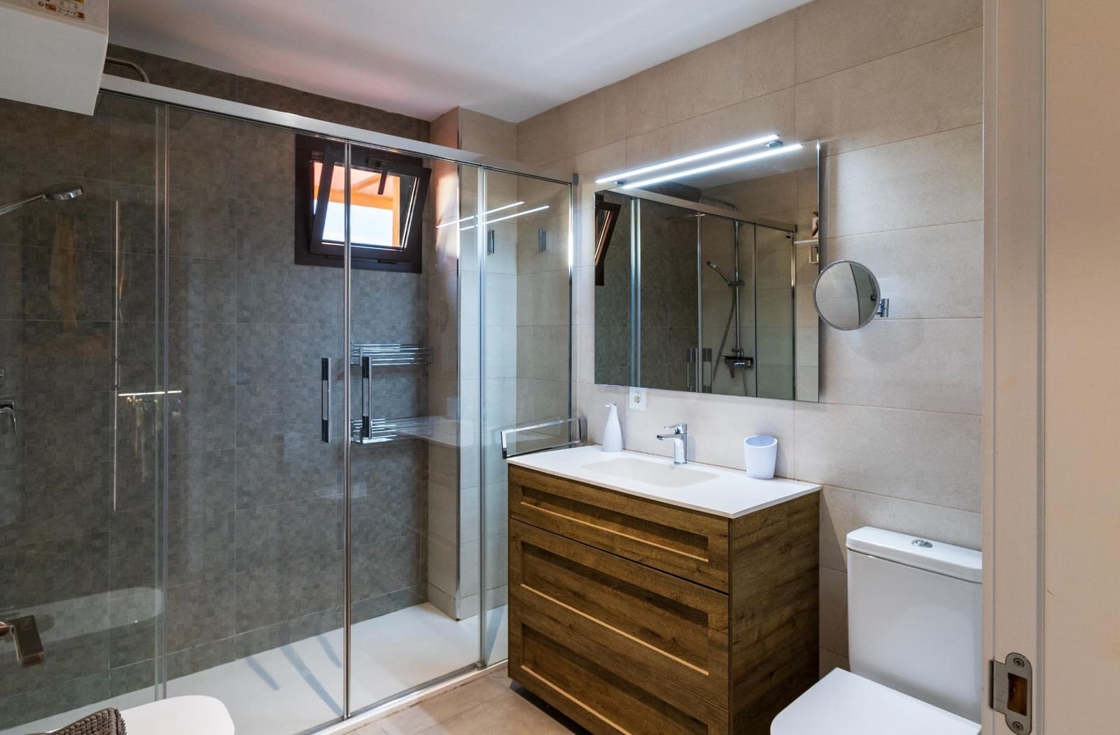 4 sypialnia Penthouse na sprzedaż w Miasto Malaga z basenem garażem - 950 000 € (Ref: 9843622)