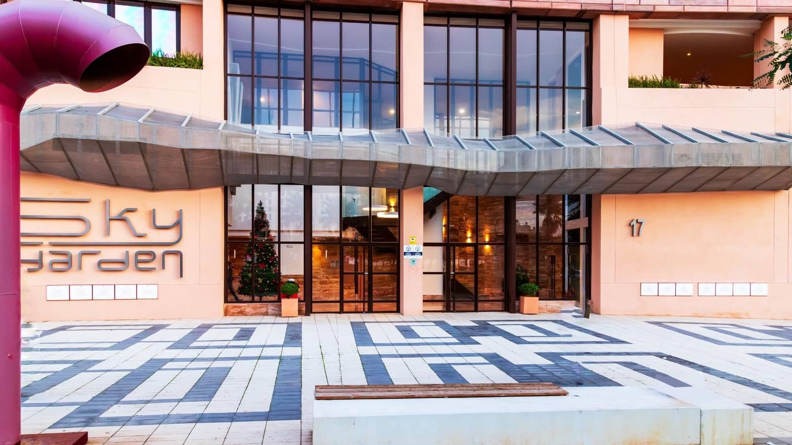 4 sypialnia Penthouse na sprzedaż w Miasto Malaga z basenem garażem - 950 000 € (Ref: 9843622)