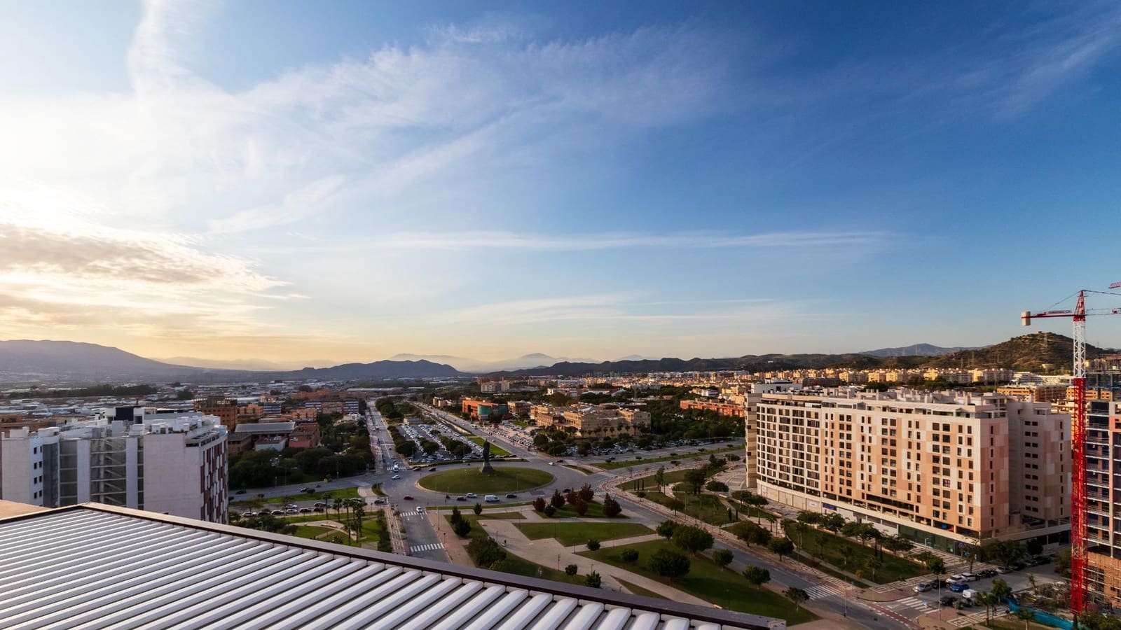 4 sypialnia Penthouse na sprzedaż w Miasto Malaga z basenem garażem - 950 000 € (Ref: 9843622)
