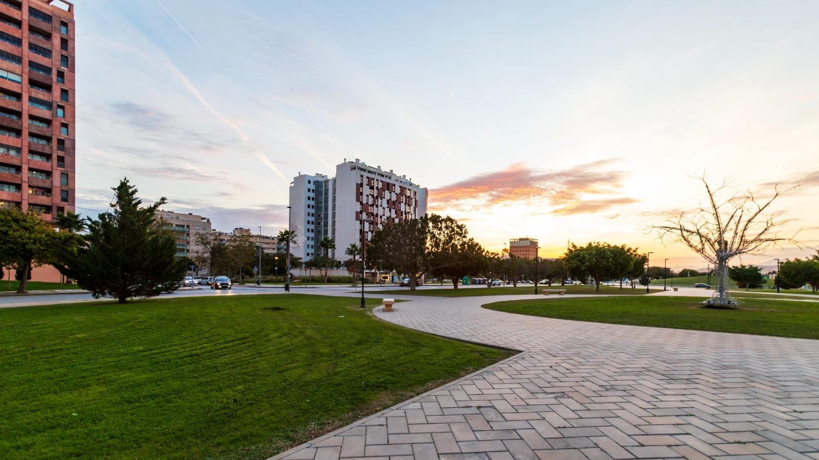 4 sypialnia Penthouse na sprzedaż w Miasto Malaga z basenem garażem - 950 000 € (Ref: 9843622)