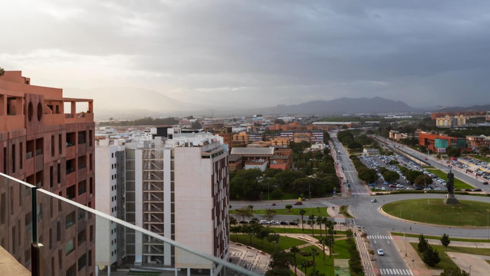 4 sypialnia Penthouse na sprzedaż w Miasto Malaga z basenem garażem - 950 000 € (Ref: 9843622)