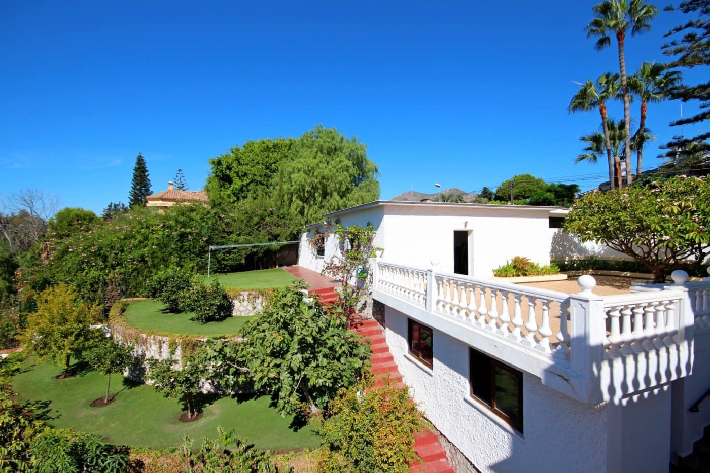 8 bedroom Villa for sale in Malaga city with pool garage - € 1,225,000 (Ref: 9843623)