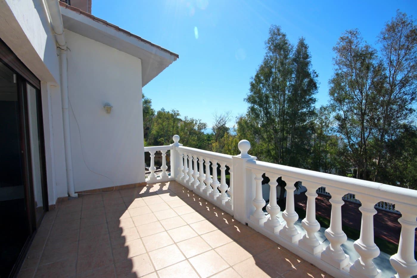 8 bedroom Villa for sale in Malaga city with pool garage - € 1,225,000 (Ref: 9843623)