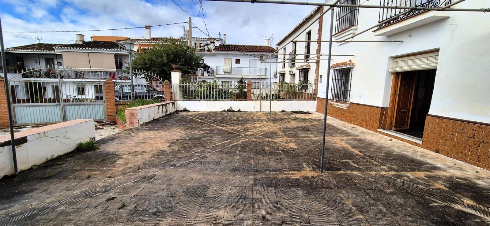 Chalet de 6 habitaciones en Venta Baja en venta con garaje - 310.000 € (Ref: 9855595)