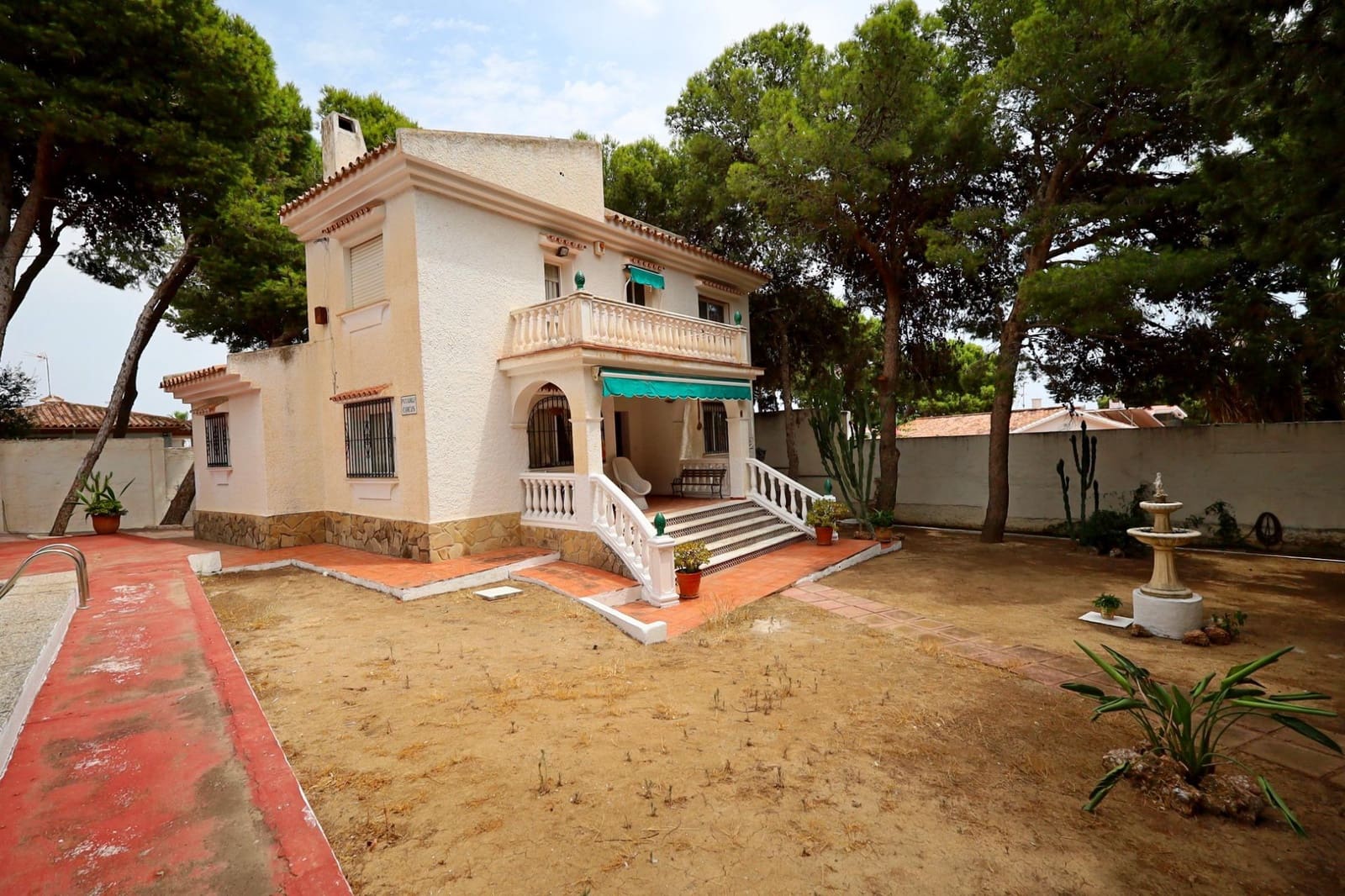 4 sypialnia Willa na sprzedaż w Torremolinos z basenem garażem - 850 000 € (Ref: 9892496)