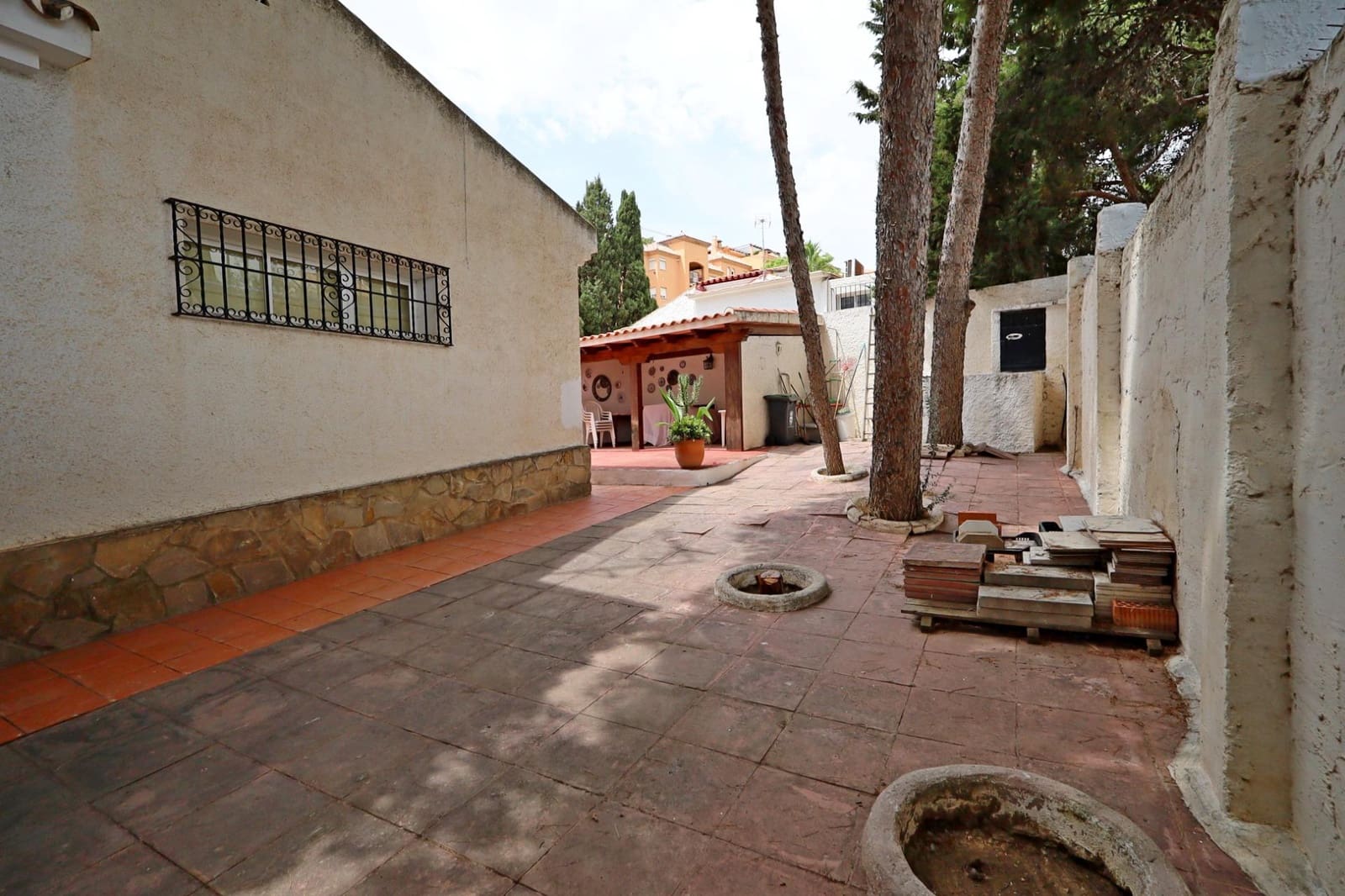 4 sypialnia Willa na sprzedaż w Torremolinos z basenem garażem - 850 000 € (Ref: 9892496)