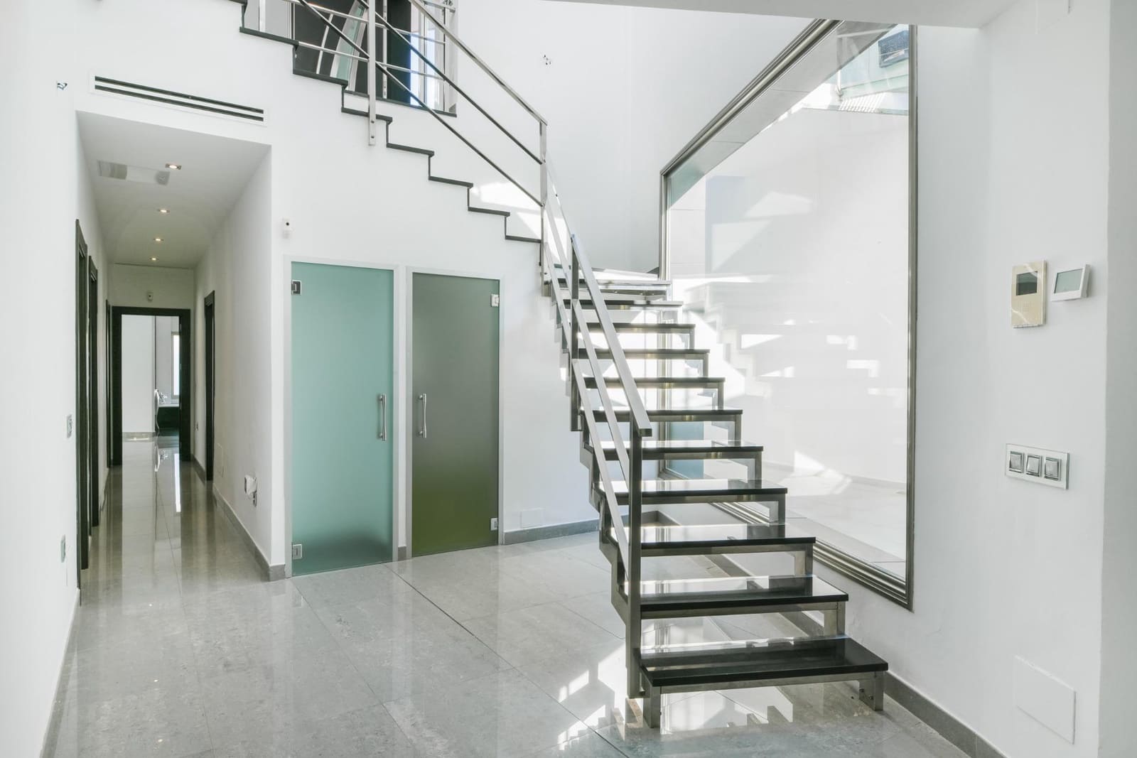 5 makuuhuone Huvila myytävänä paikassa Benalmadena mukana uima-altaan - 995 000 € (Ref: 9892497)