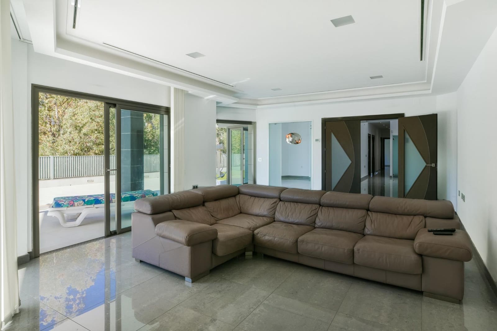 5 makuuhuone Huvila myytävänä paikassa Benalmadena mukana uima-altaan - 995 000 € (Ref: 9892497)