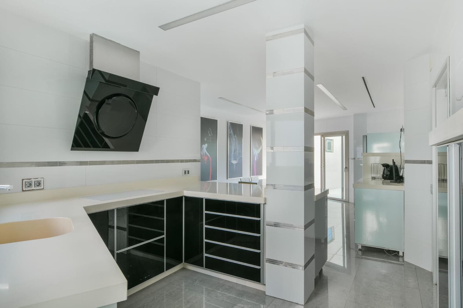 5 makuuhuone Huvila myytävänä paikassa Benalmadena mukana uima-altaan - 995 000 € (Ref: 9892497)