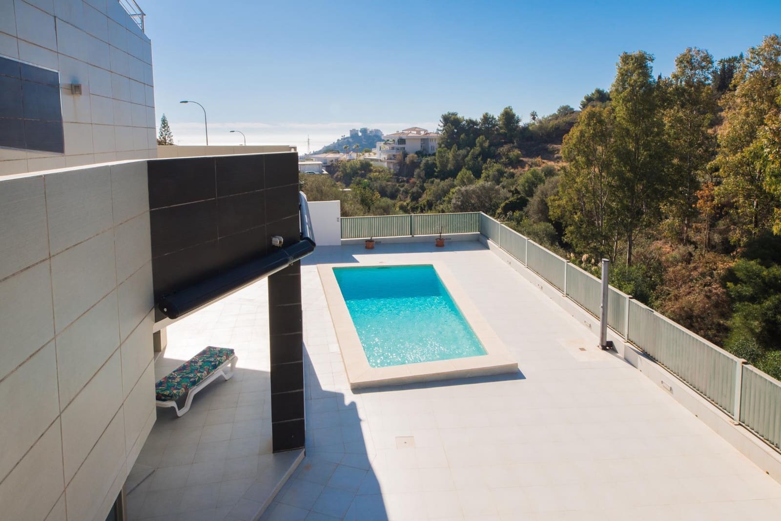 5 makuuhuone Huvila myytävänä paikassa Benalmadena mukana uima-altaan - 995 000 € (Ref: 9892497)
