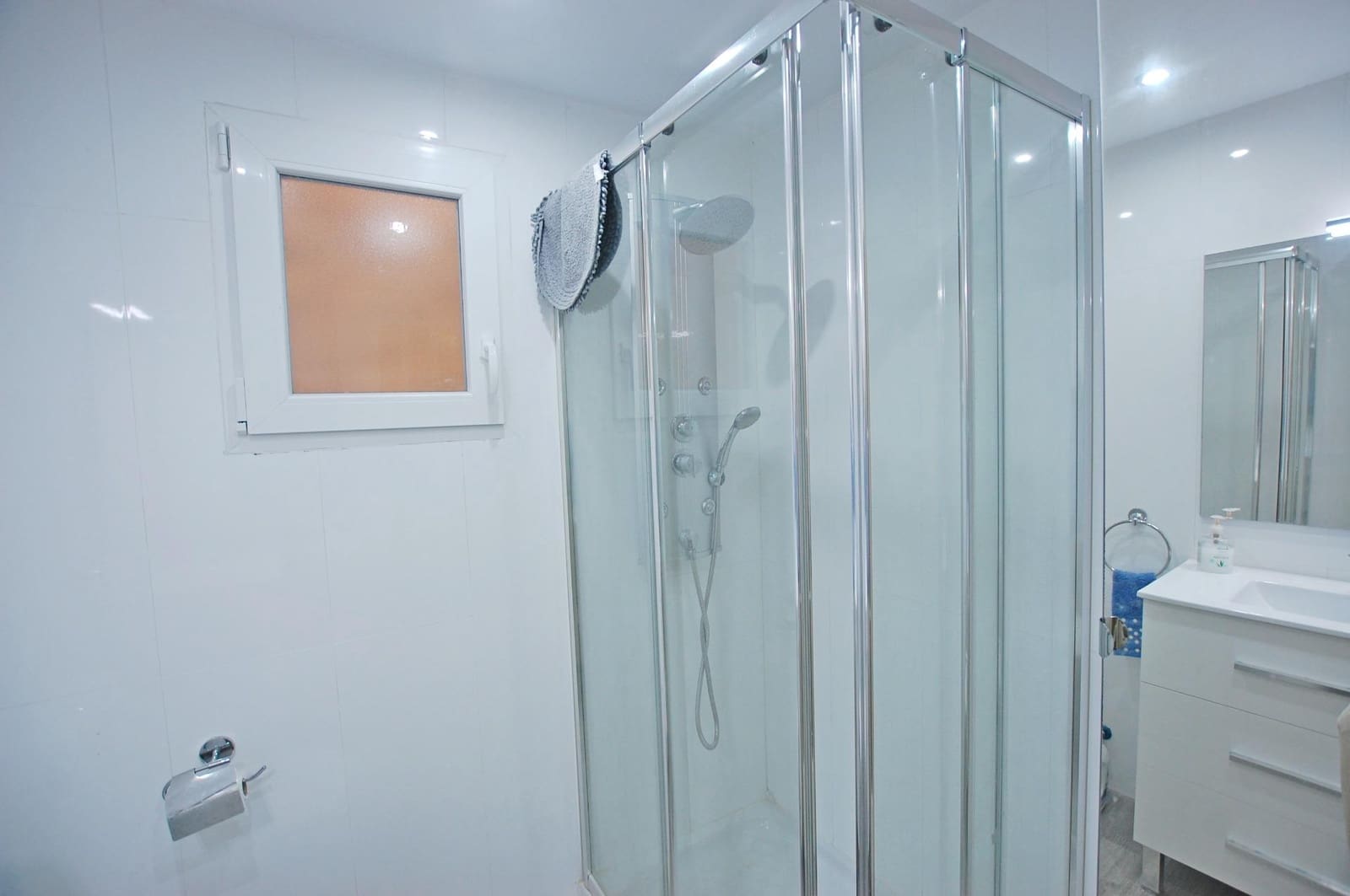 Appartement de 2 chambres à louer à Torremolinos - 1 200 € (Ref: 9915981)