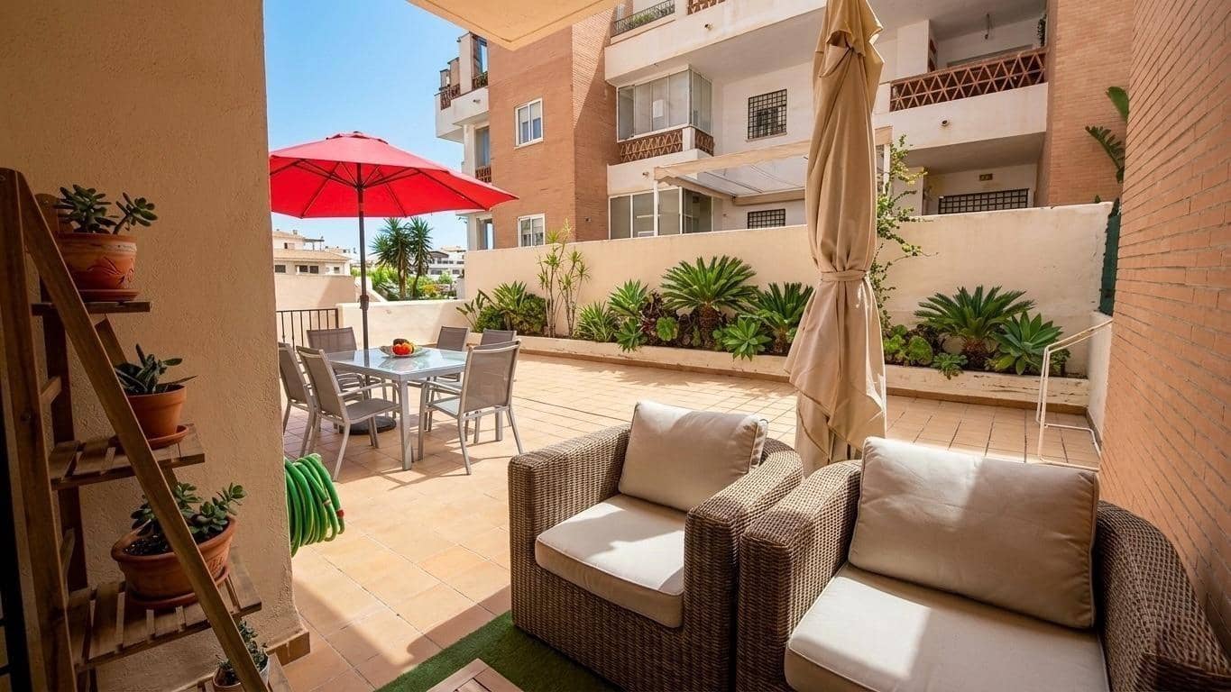 2 bedroom Apartment for sale in Benalmadena with pool garage - € 355,000 (Ref: 9948019)