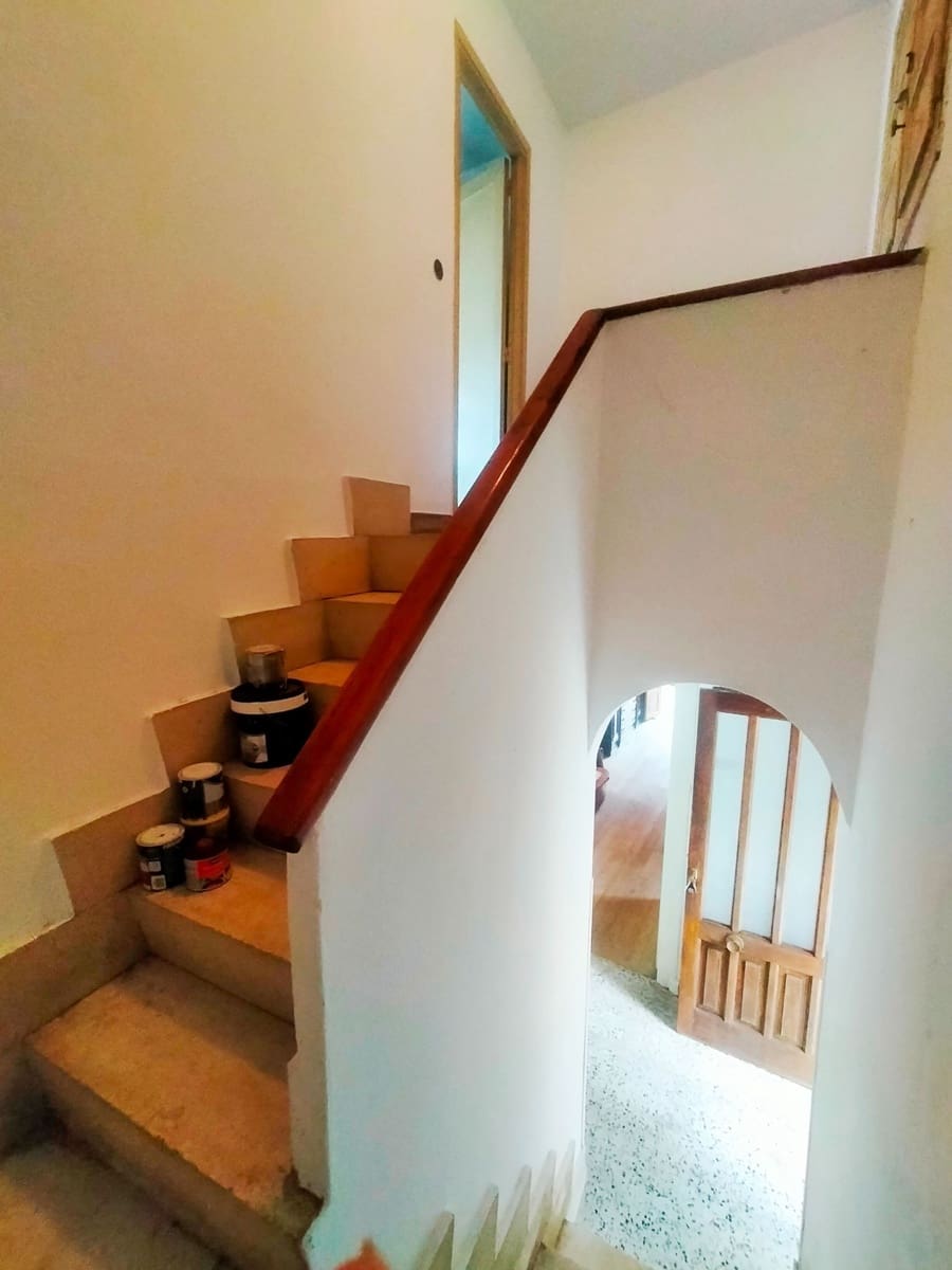 4 bedroom Townhouse for sale in Pravia with garage - € 100,000 (Ref: 10046832)