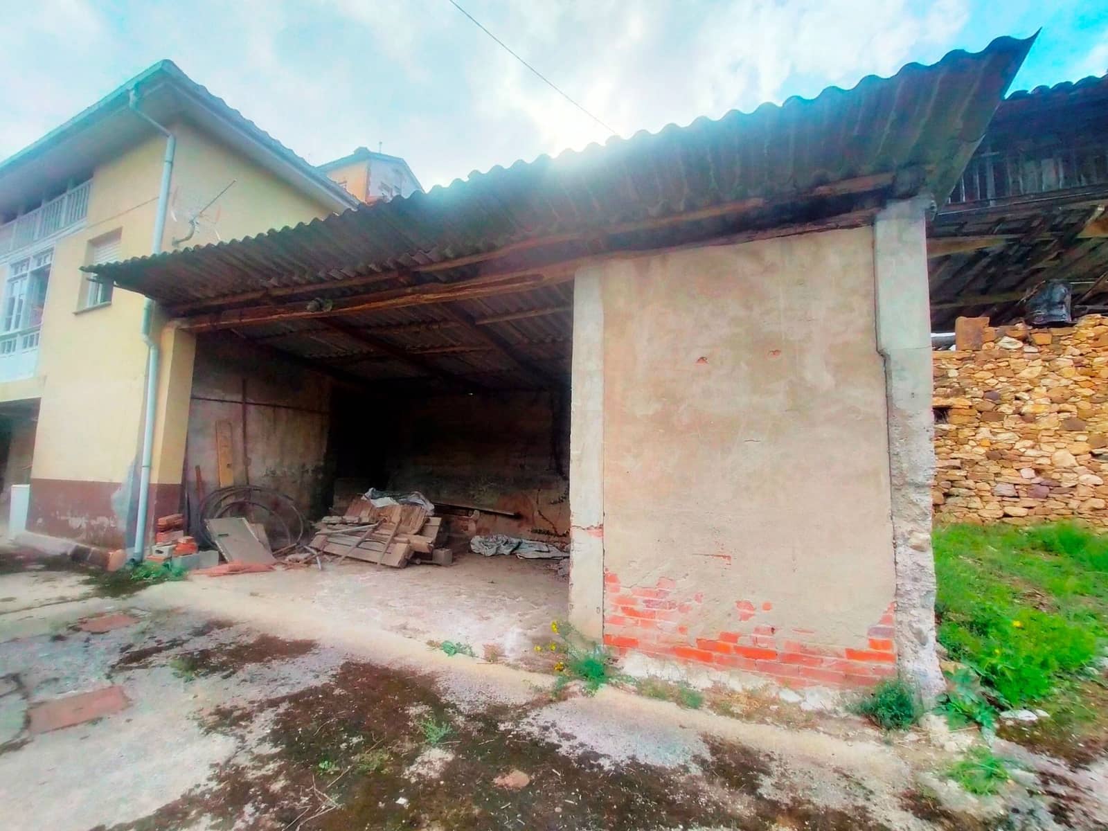 4 soveværelse Byhus til salg i Pravia med garage - € 100.000 (Ref: 10046832)