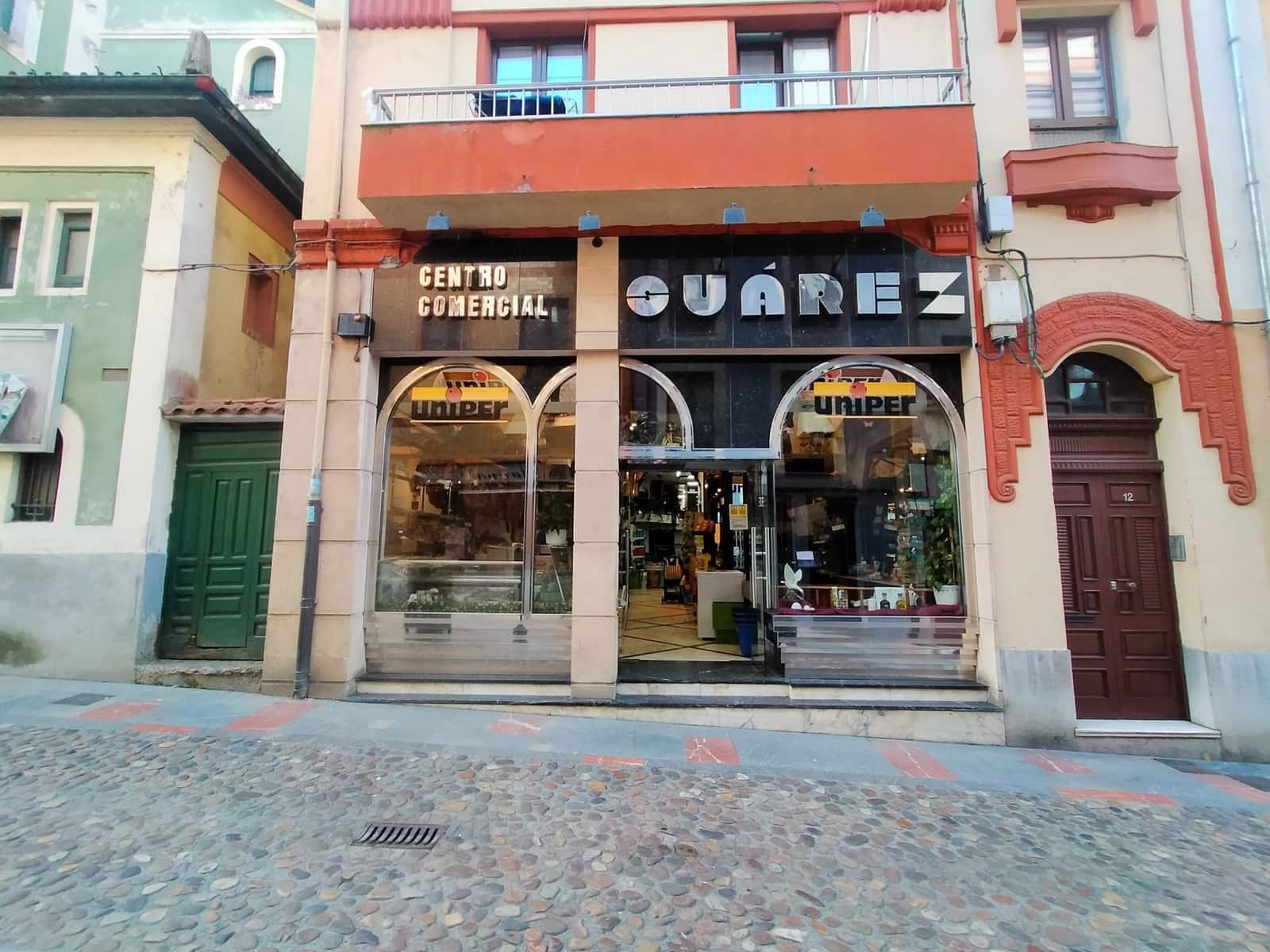 Commercial for sale in Pravia - € 350,000 (Ref: 10090111)