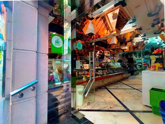 Commercieel te koop in Pravia - € 350.000 (Ref: 10090111)