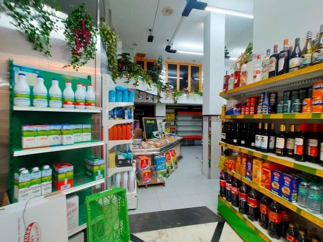 Commercieel te koop in Pravia - € 350.000 (Ref: 10090111)