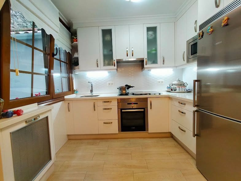 6 bedroom Villa for sale in Pravia - € 240,000 (Ref: 10131211)