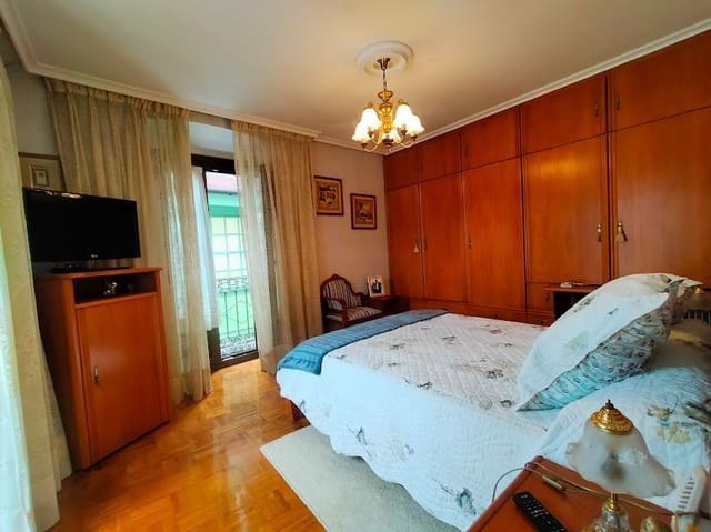 6 Zimmer Villa zu verkaufen in Pravia - 240.000 € (Ref: 10131211)
