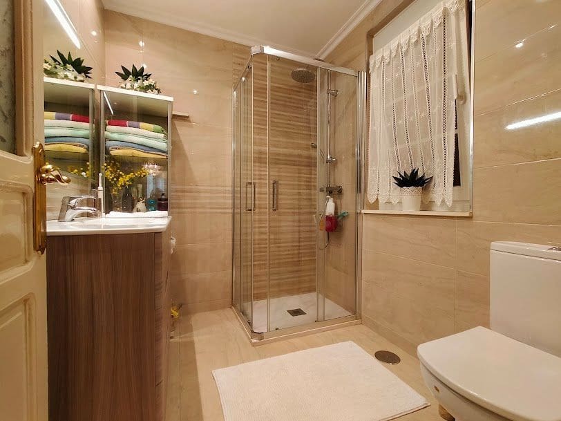 6 bedroom Villa for sale in Pravia - € 240,000 (Ref: 10131211)