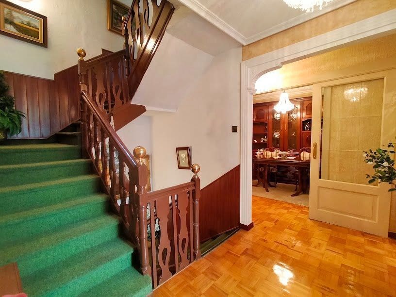 6 bedroom Villa for sale in Pravia - € 240,000 (Ref: 10131211)