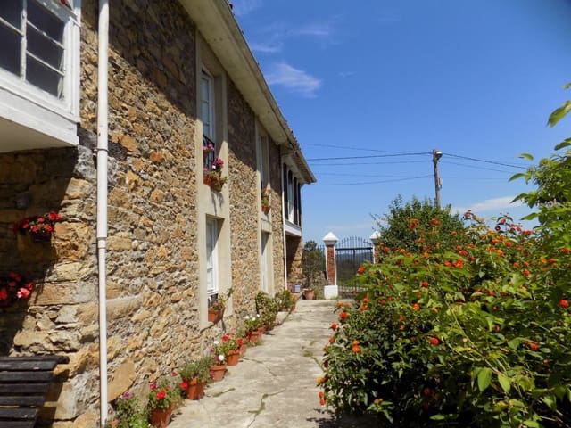 3 slaapkamer Villa te koop in Pravia met garage - € 420.000 (Ref: 4805571)