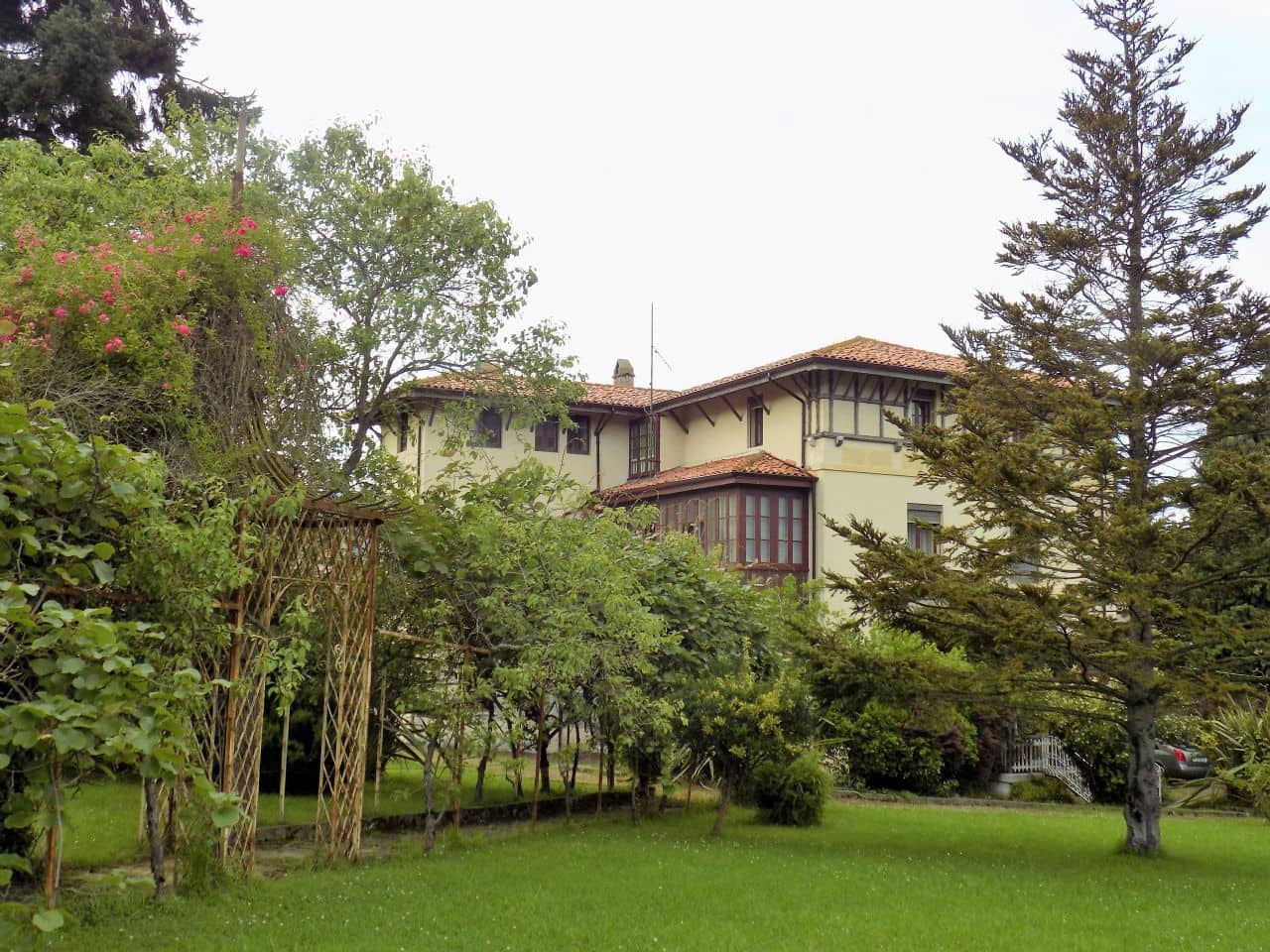 9 soveværelse Villa til salg i Pravia med garage - € 1.240.000 (Ref: 4805582)