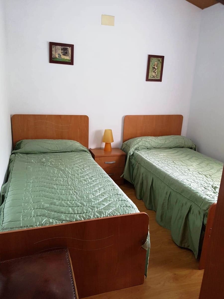 4 soveværelse Villa til salg i Pravia med garage - € 560.000 (Ref: 4805591)