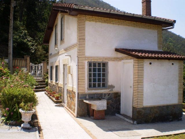 4 soveværelse Villa til salg i Pravia med garage - € 560.000 (Ref: 4805591)