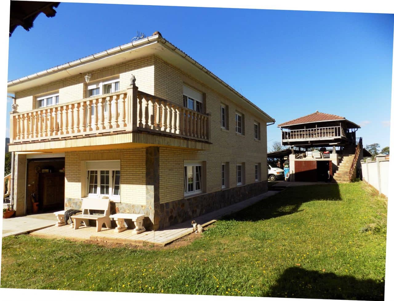 4 soveværelse Villa til salg i Pravia med garage - € 560.000 (Ref: 4805591)