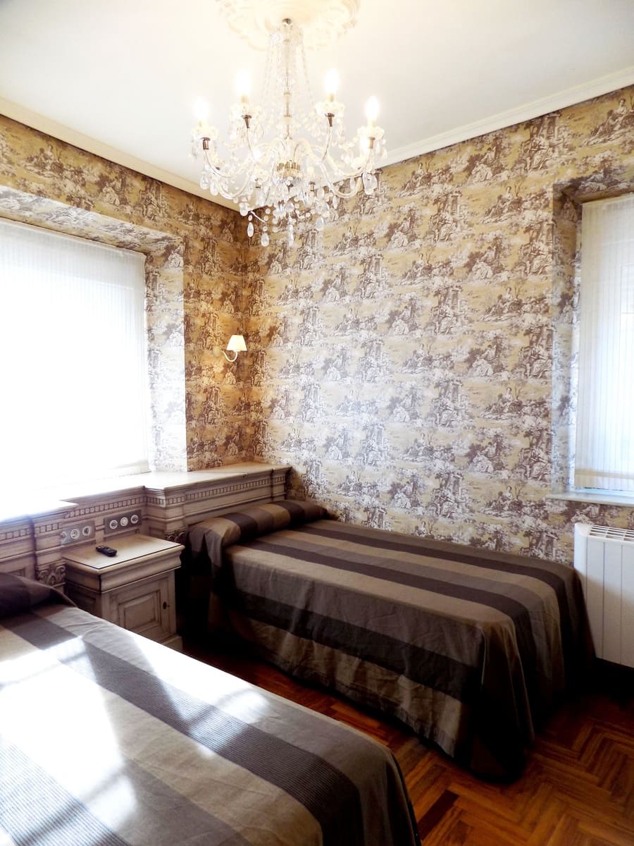 8 slaapkamer Villa te koop in Cudillero met garage - € 490.000 (Ref: 4835432)