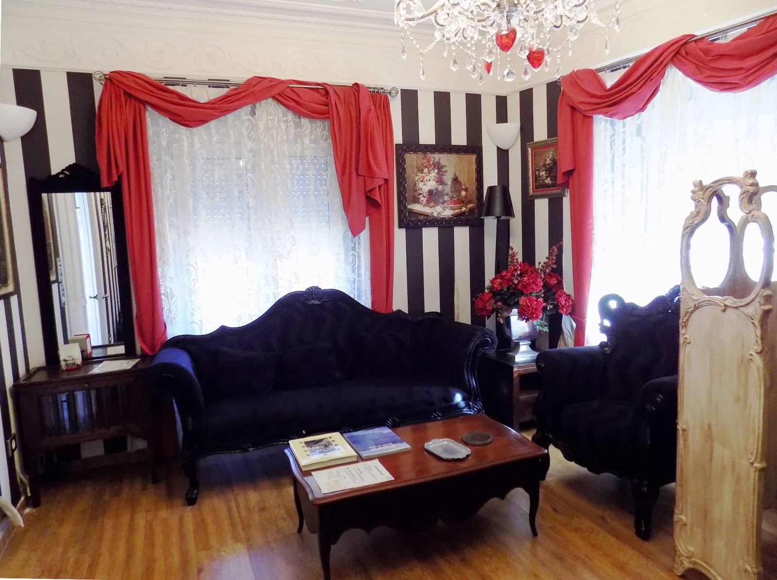 8 slaapkamer Villa te koop in Cudillero met garage - € 490.000 (Ref: 4835432)