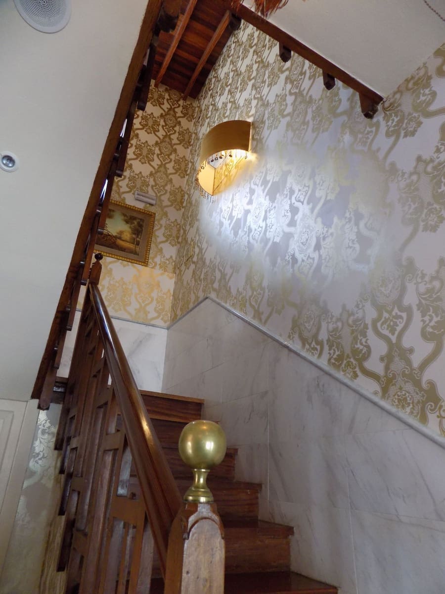 8 slaapkamer Villa te koop in Cudillero met garage - € 490.000 (Ref: 4835432)