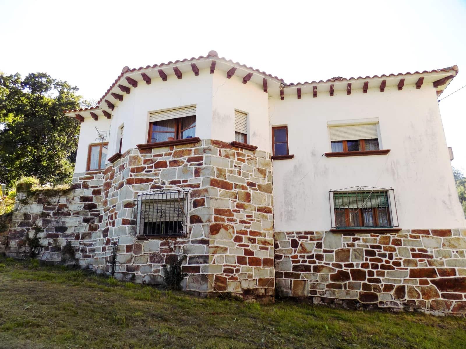 6 soverom Villa til salgs i Cudillero - € 240 000 (Ref: 5565770)