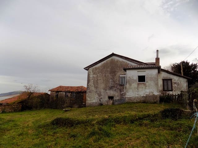 4 camera da letto Casa in vendita in Salas con garage - 60.000 € (Rif: 6128429)